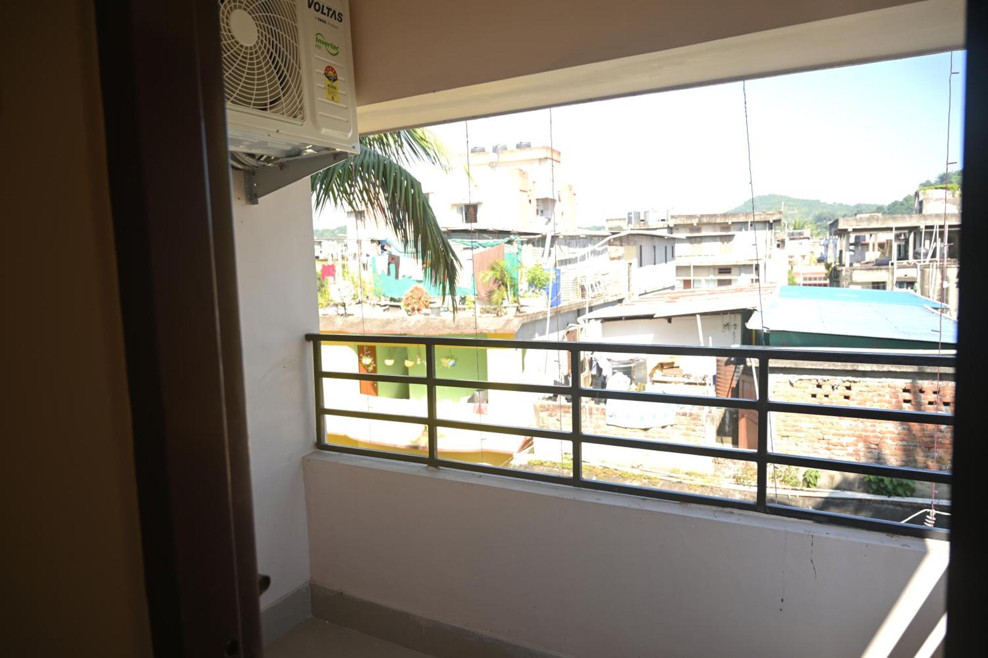 Sunflower Guest House กูวาฮาติ ภายนอก รูปภาพ
